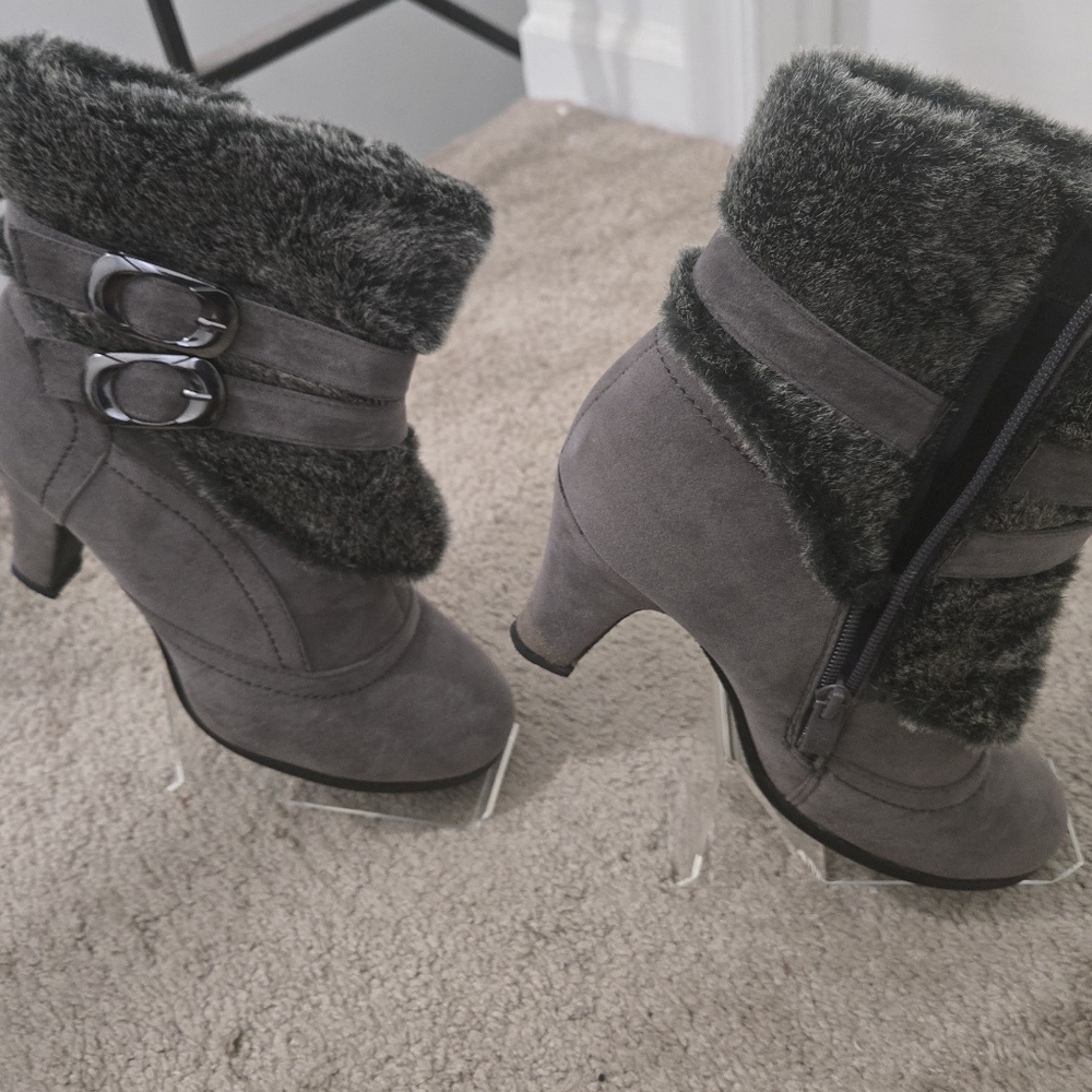 Anna Women Boots Size 8.5. 3 Inch Heel. Preowned. - Picture 3 of 7
